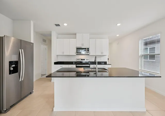 5th image of 14304 Sw New Dawn Rd, ,, FL 34956 | MLS# R11129962