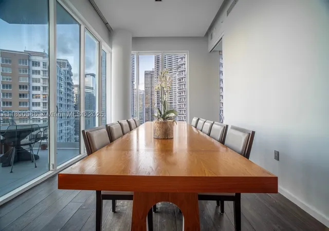 Photo 4 of Condo for sale at 900 Brickell Key Blvd #2204, Miami, FL 33131 | MLS# A11890566 | Listing updated on 2026-10-06