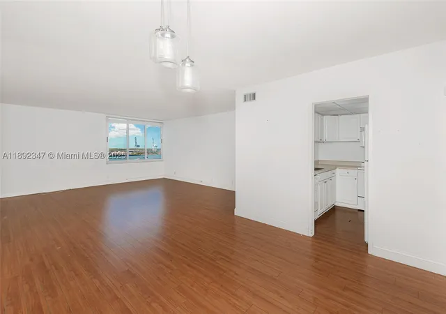 4th image of 1200 West Ave #1531, Miami Beach, FL 33139 | MLS# A11892347