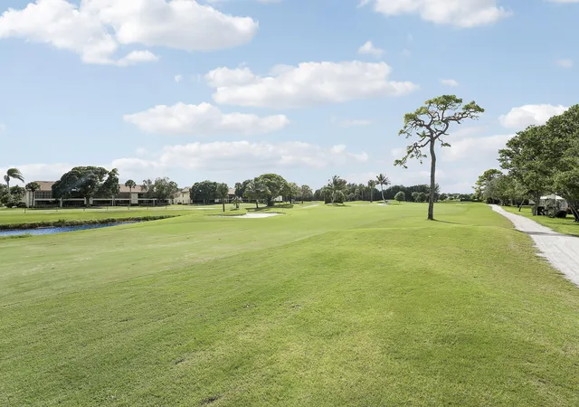 2nd image of 402 Wingfoot Dr, Jupiter, FL 33458