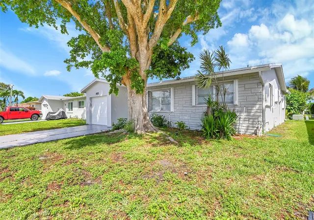 4th image of 6925 Nw 11Th St, Margate, FL 33063 | MLS# F10530649