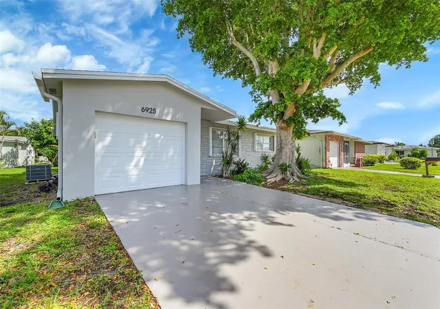 5th image of 6925 Nw 11Th St, Margate, FL 33063 | MLS# F10530649