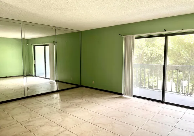 Homes for sale in West Palm Beach, FL | 2000 N Congress Ave #206, West Palm Beach, FL 33401 | MLS# R11130746