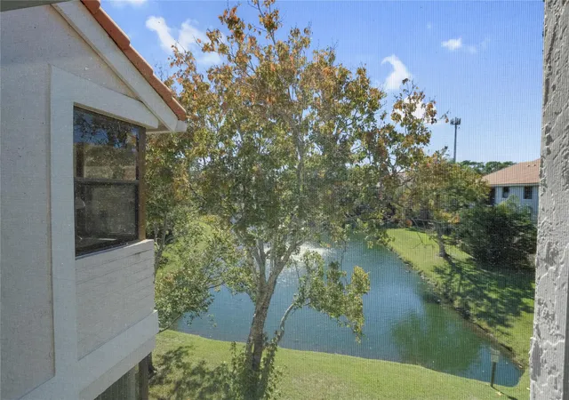 Homes for sale in Plantation, FL | 10131 W Sunrise Blvd, Plantation, FL 33322
