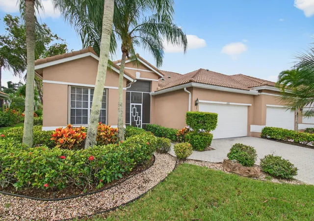 Homes for sale in Boynton Beach, FL | 6886 Swansea Ln, Boynton Beach, FL 33472 | MLS# R11130789
