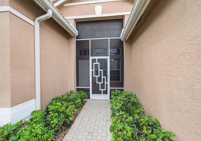 Homes for sale in Boynton Beach, FL | 6886 Swansea Ln, Boynton Beach, FL 33472 | MLS# R11130789