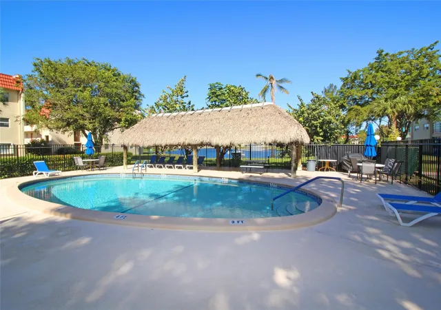 Homes for sale in Fort Lauderdale, FL | 2901 Sunrise Lakes Dr #101, Fort Lauderdale, FL 33322 | MLS# F10530750