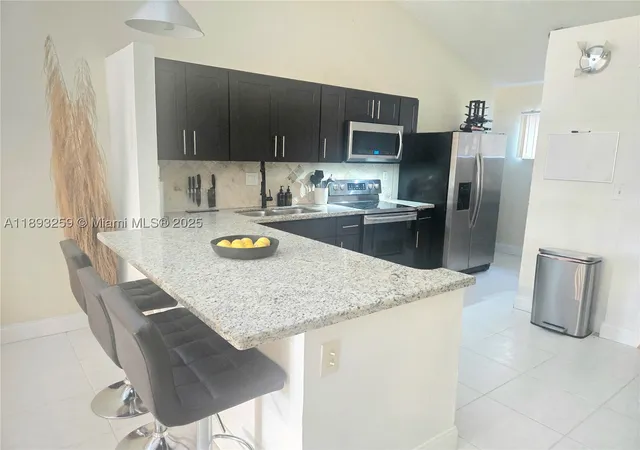 Homes for sale in Plantation, FL | 1757 Nw 74Th Ave #15, Plantation, FL 33313 | MLS# A11893259