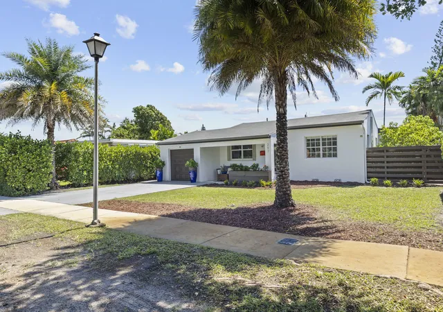 4th image of 297 Minola Dr, Miami Springs, FL 33166 | MLS# R11130863