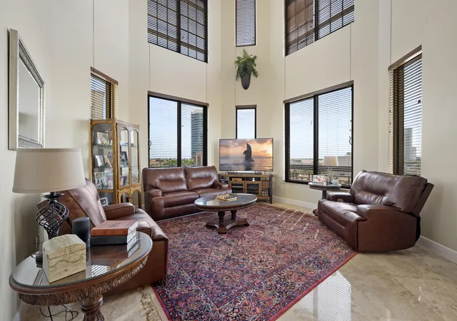 3rd image of 801 S Olive Ave #416, West Palm Beach, FL 33401 | MLS# R11131307