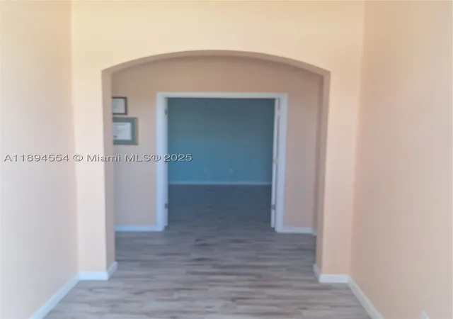 4th image of 11484 Sw Lake Park Dr, Port Saint Lucie, FL 34987 | MLS# A11894554