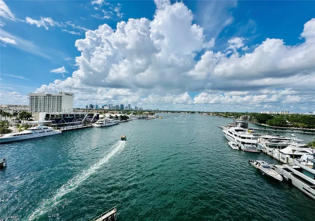 Homes for sale in Fort Lauderdale, FL | 2424 17th St, Fort Lauderdale, FL 33316 | Houzeo