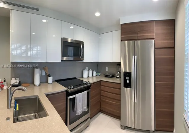 Homes for sale in Pompano Beach, FL | 3507 Oaks Way #802, Pompano Beach, FL 33069 | MLS# A11893306