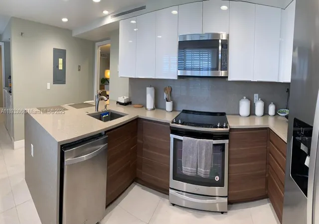 Homes for sale in Pompano Beach, FL | 3507 Oaks Way #802, Pompano Beach, FL 33069 | MLS# A11893306
