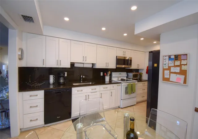 5th image of 5100 N Ocean Blvd, Lauderdale-by-the-Sea, FL 33308