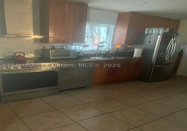 Photo 4 of Single family home for sale at 20131 Nw 14Th Avenue, Miami, FL 33169 | MLS# A11896002 | Listing updated on 2026-06-26