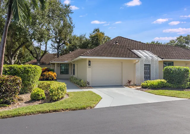 Homes for sale in North Palm Beach, FL | 11341 Briarwood Pl, North Palm Beach, FL 33408 | MLS# R11132218