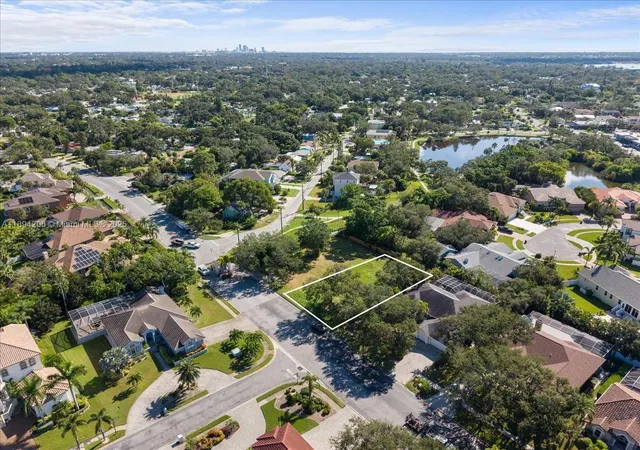 2nd image of 2207 54th St S, Gulfport, FL 33707 | MLS# A11894206