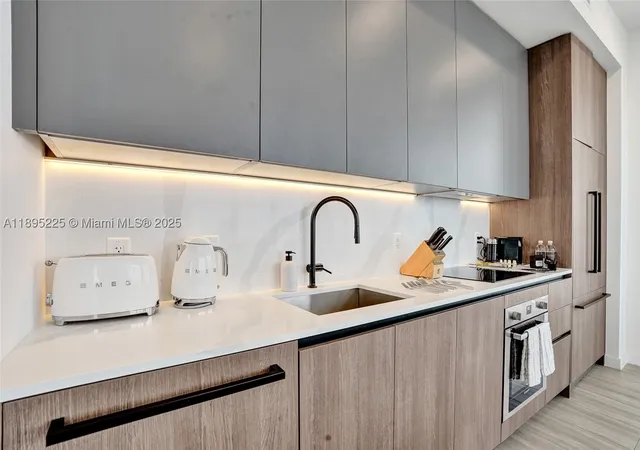 4th image of 580 72Nd Street #2102, Miami Beach, FL 33141 | MLS# A11895225
