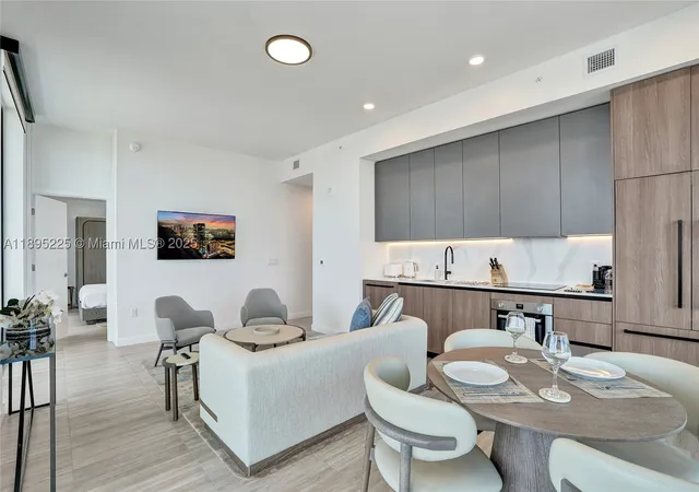 5th image of 580 72Nd Street #2102, Miami Beach, FL 33141 | MLS# A11895225