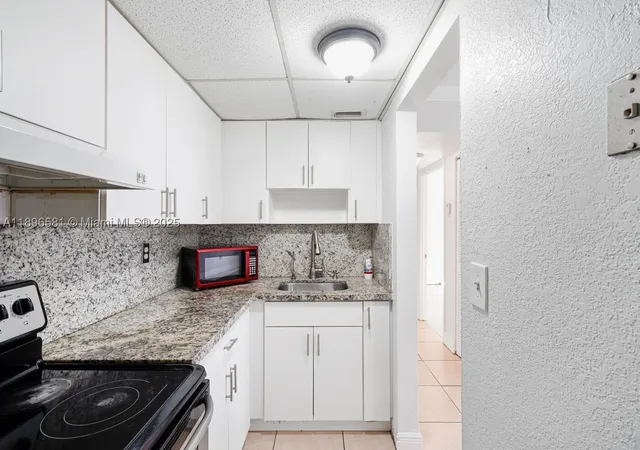 Homes for sale in Hialeah, FL | 8005 W 6Th Ave #B, Hialeah, FL 33014 | MLS# A11896581