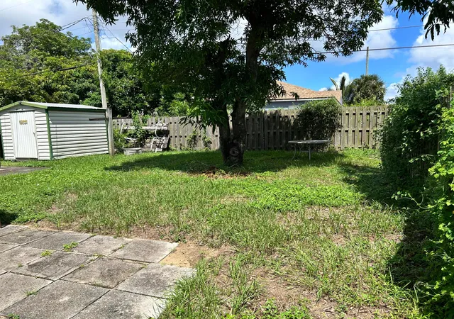 Homes for sale in Riviera Beach, FL | 840 W 2nd St, Riviera Beach, FL 33404 | MLS# R11132559
