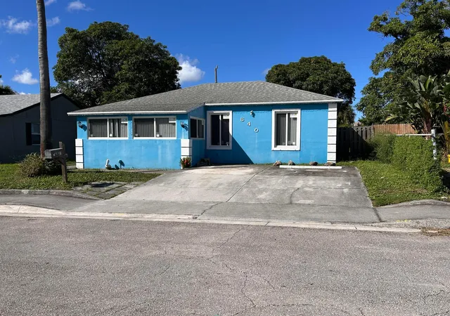 Homes for sale in Riviera Beach, FL | 840 W 2nd St, Riviera Beach, FL 33404 | MLS# R11132559