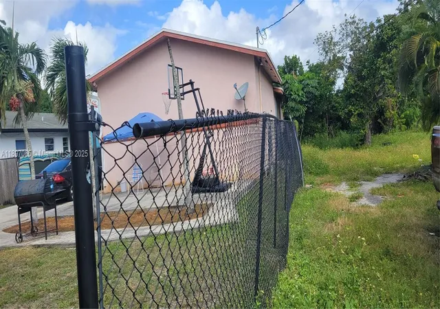 Homes for sale in West Park, FL | 4031 Sw 19th St, West Park, FL 33023 | MLS# A11897065