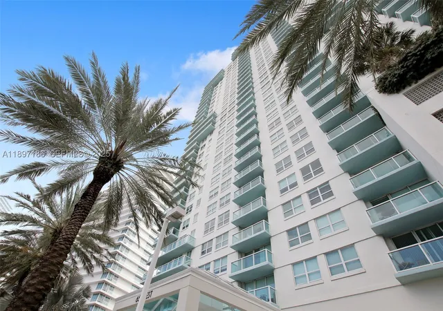 Homes for sale in Miami Beach, FL | 650 West Ave #1407, Miami Beach, FL 33139 | MLS# A11897186