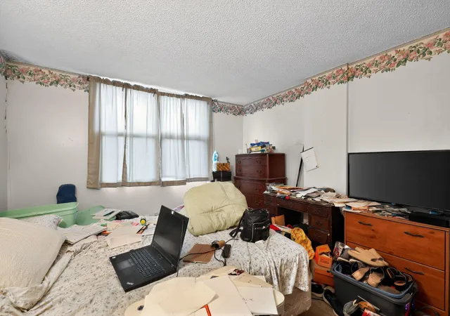 2nd image of 111 Royal Park Dr, Oakland Park, FL 33309