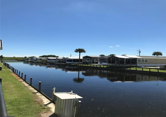 3rd image of 52 Turtle Rd, Okeechobee, FL 34974 | MLS# F10532036