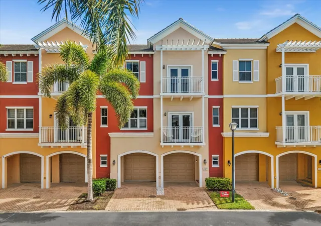 Homes for sale in Lighthouse Point, FL | 2329 Vintage Dr #2329, Lighthouse Point, FL 33064 | MLS# F10530790