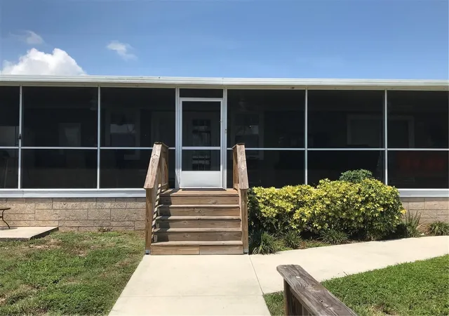 5th image of 1081 6Th St, Okeechobee, FL 34974 | MLS# F10532021