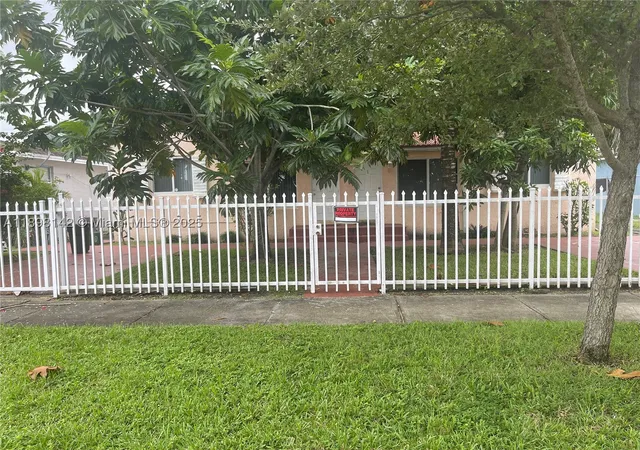 Multi family home for sale at 534 Nw 113Th St, Miami, FL 33168 | MLS# A11898142