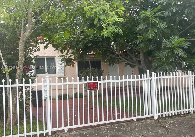 Photo 2 of Multi family home for sale at 534 Nw 113th St, Miami, FL 33168 | MLS# A11898142 | Listing updated on 2026-10-04