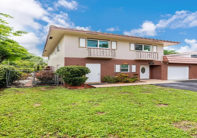 4th image of 3981 Nw 81St Ter, Coral Springs, FL 33065 | MLS# F10532287
