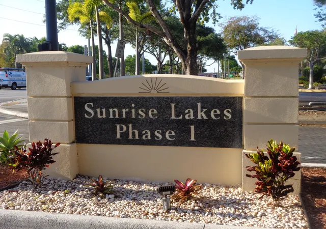 Homes for sale in Sunrise, FL | 2831 E Sunrise Lakes Dr #209, Sunrise, FL 33322 | MLS# F10531568