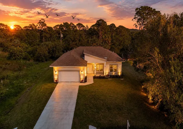 2nd image of 5310 Sunset Blvd, Fort Pierce, FL 34982 | MLS# R11133388