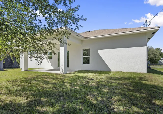 42nd image of 5310 Sunset Blvd, Fort Pierce, FL 34982 | MLS# R11133388