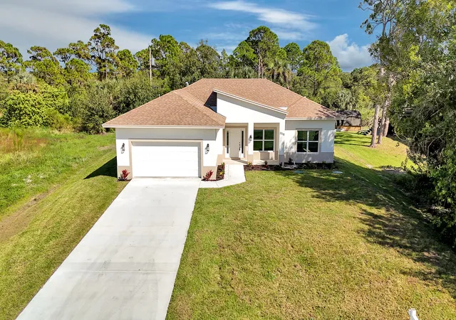 3rd image of 5310 Sunset Blvd, Fort Pierce, FL 34982 | MLS# R11133388