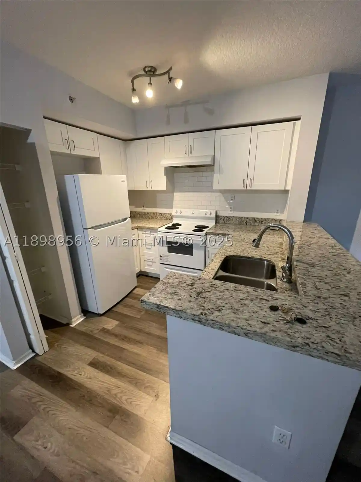 Listing Photo 2 - Condo for sale in 11040 Sw 196Th St located at 11040 Sw 196Th St, Miami, FL 33157 - Unit #211