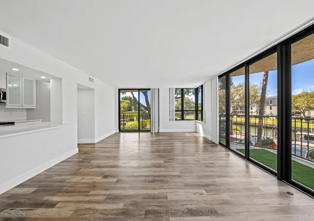 1st image of 799 Jeffery St #202, Boca Raton, FL 33487 | MLS# R11133788