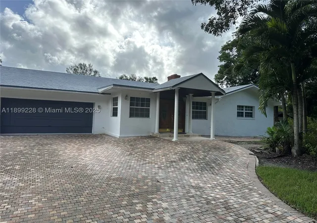 Photo 2 of Sale Pending at 6300 Sw 181st Ln, Southwest Ranches, FL 33331 | MLS# A11899228 | Listing updated on 2026-09-28