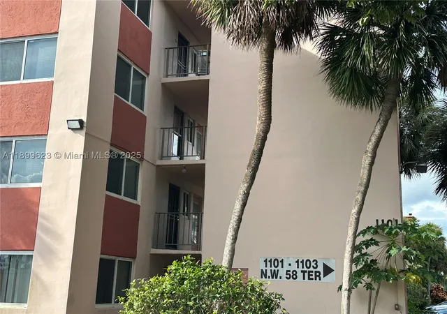 Listing Photo 5 - Condo for sale in building located at 1101 Nw 58Th Ter, Sunrise, FL 33313 - Unit #108