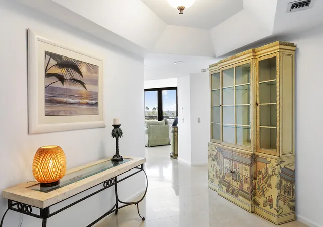 4th image of 3322 Casseekey Island Rd #504, Jupiter, FL 33477 | MLS# R11134463