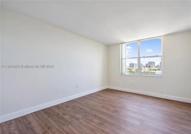 5th image of 17890 W Dixie Hwy #606, North Miami Beach, FL 33160 | MLS# A11900953