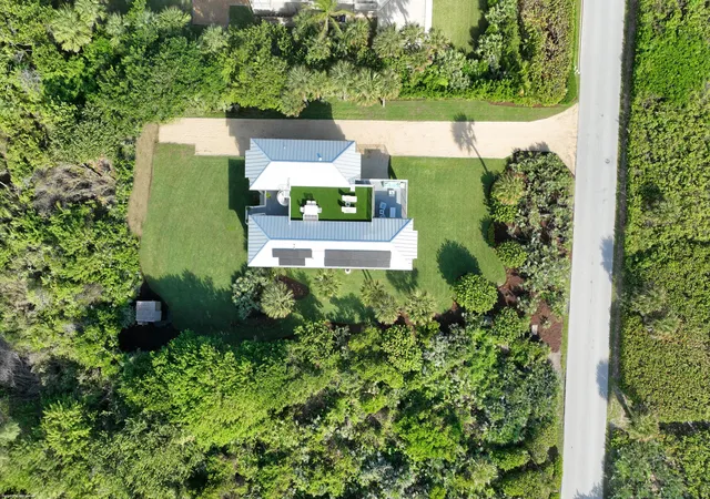 Homes for sale in Jupiter Island, FL | 116 N Beach Rd, Jupiter Island, FL 33455 | MLS# R11134608