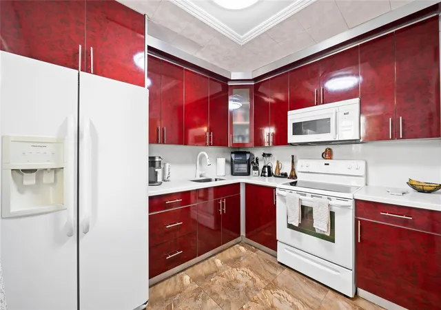 3rd image of 3090 Holiday Springs Blvd #306, Margate, FL 33063 | MLS# F10533152