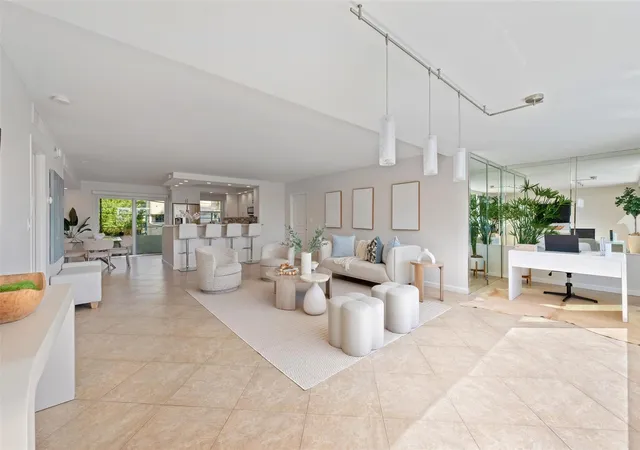 5th image of 215 N Birch Rd, Fort Lauderdale, FL 33304