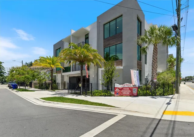 3rd image of 505 Ne 61St St, Miami, FL 33137 | MLS# A11892972